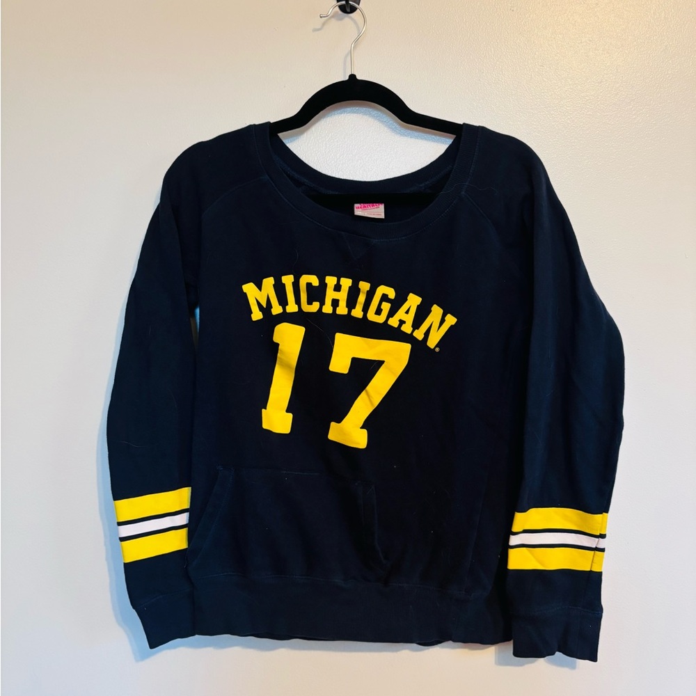 UofM navy and yellow sweatshirt size medium with front pocket
